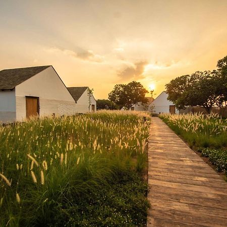 Roukh Kiri Khaoyai, The Centara Collection Villa Pak Chong Dış mekan fotoğraf